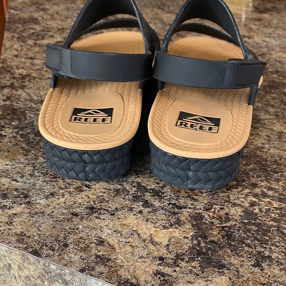 Reef Water Vista sandals size 8 - Picture 5 of 11